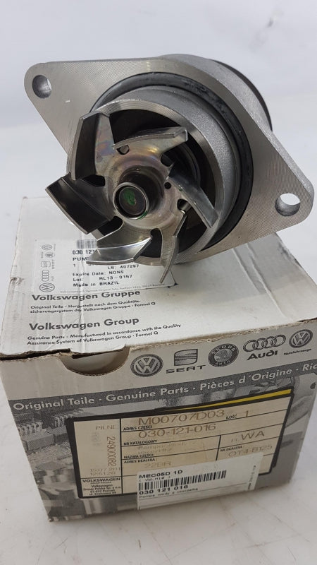 Original VW Golf Polo Vento Suran SEAT Cordoba Vario Wasserpumpe 030121016