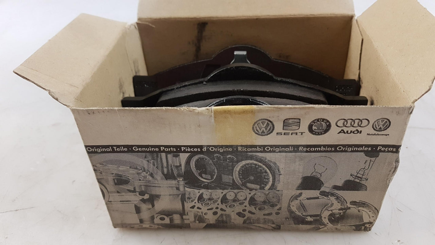 Original AUDI A4 '95-'99 VW Passat '97-'00 Bremsbeläge 288X15mm vorne 8D0698151C