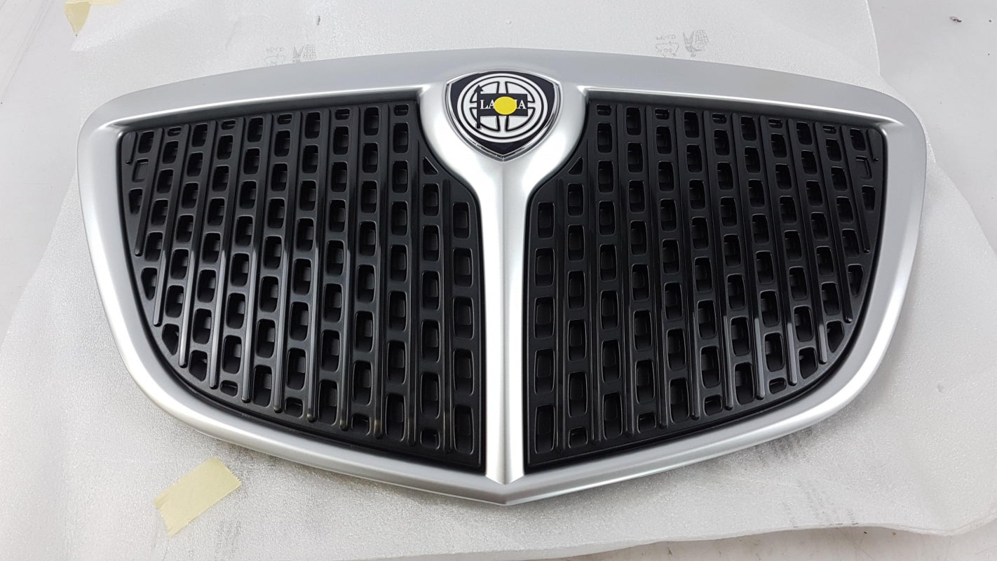 Original LANCIA Ypsilon 2003-2009 Kühlergitter Vorne 735433539