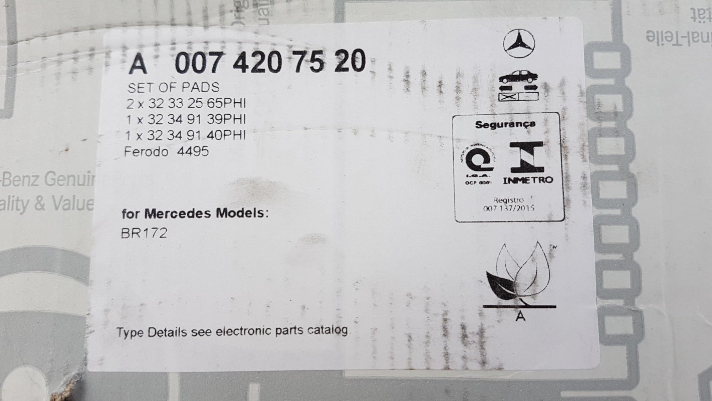 Original OE MERCEDES-BENZ Bremsbeläge A0074207520
