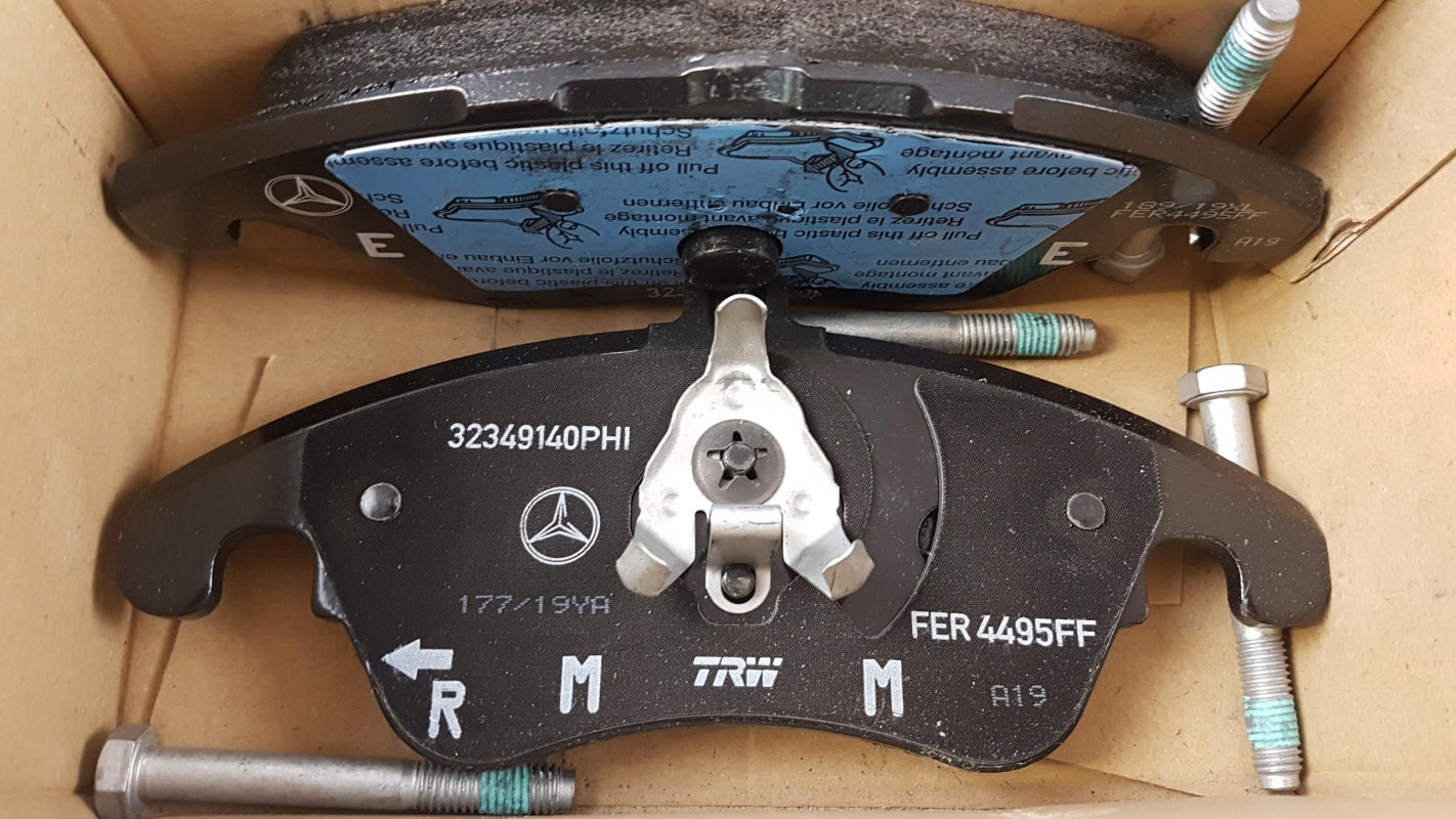 Original OE MERCEDES-BENZ Bremsbeläge A0074207520