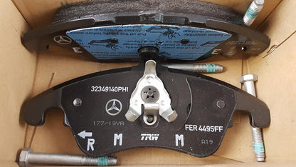Original OE MERCEDES-BENZ Bremsbeläge A0074207520