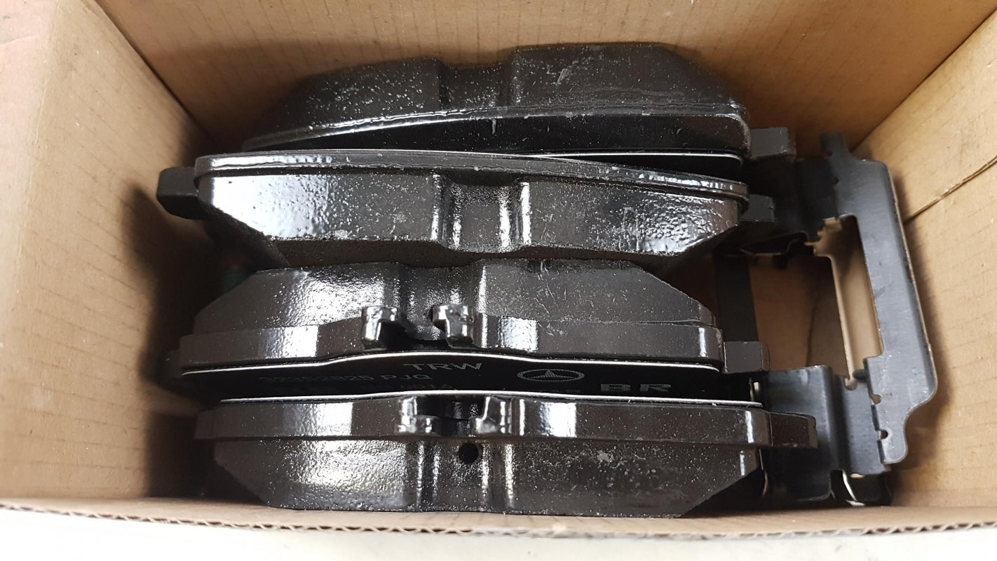 Original OE MERCEDES-BENZ Bremsbeläge A0084200820