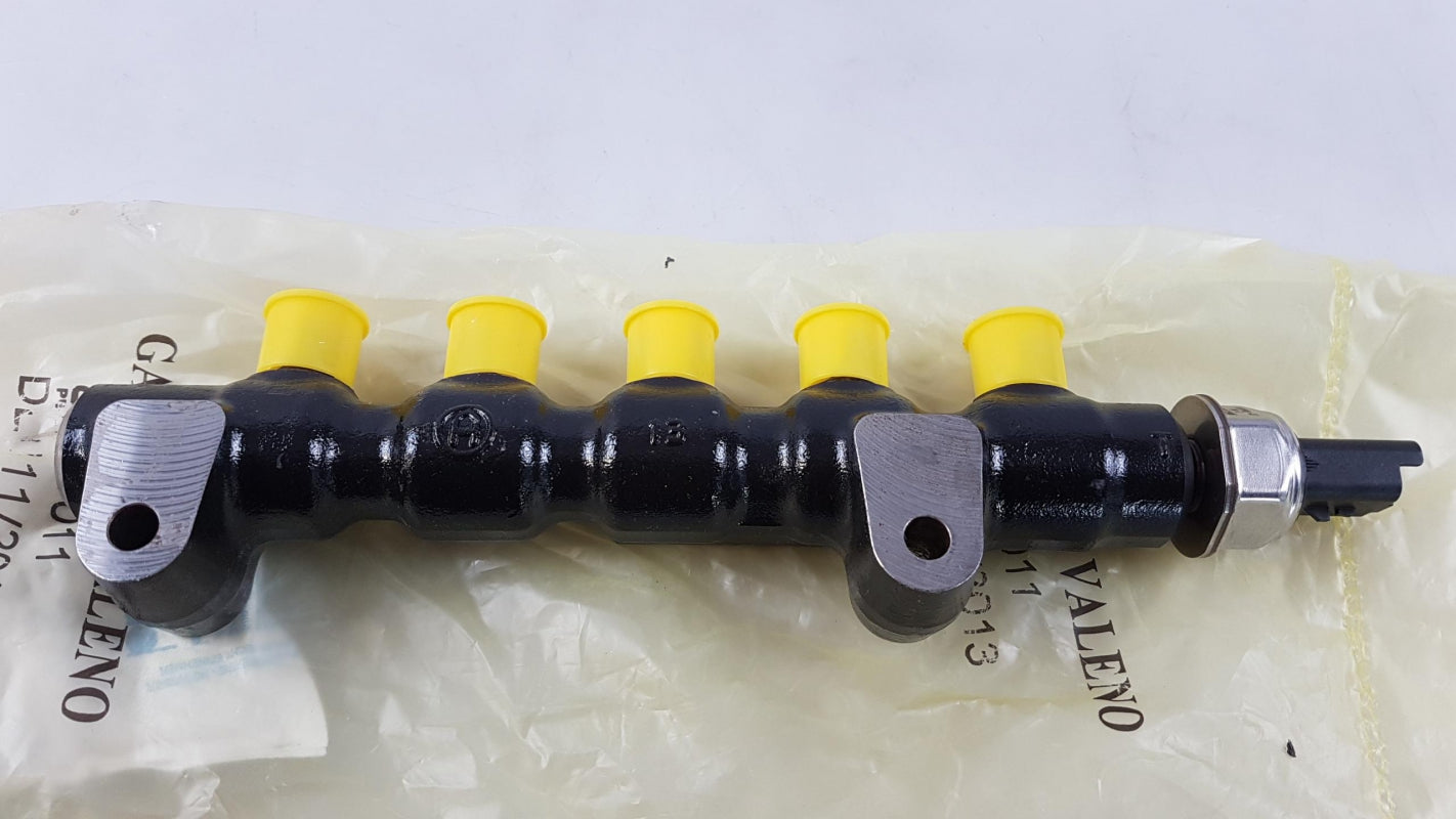 Original PEUGEOT 407 3008 CITROEN C2 C3 Kraftstoff Verteilerrohr 1570G2