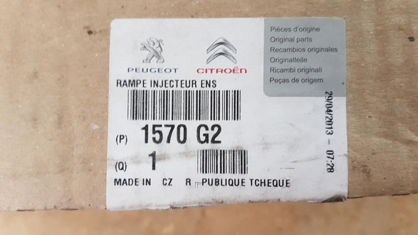 Original PEUGEOT 407 3008 CITROEN C2 C3 Kraftstoff Verteilerrohr 1570G2