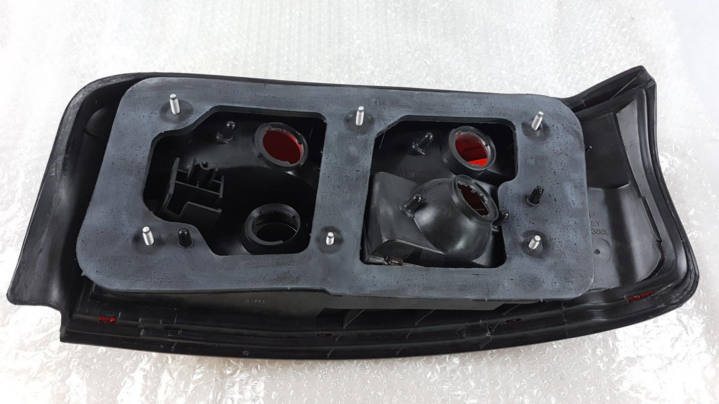 Original OE MAZDA Heckleuchte BB0V51180A