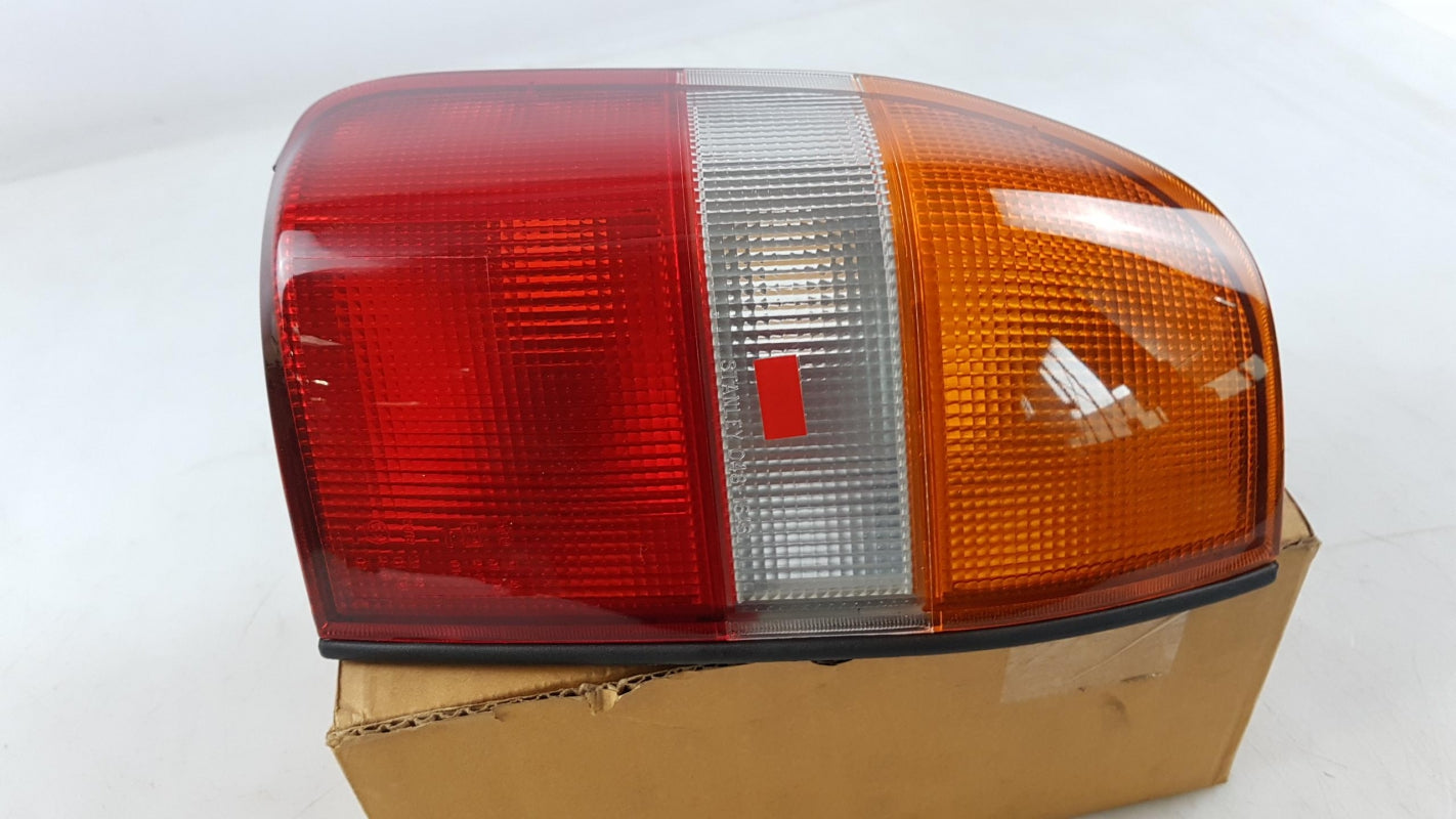 Original OE MITSUBISHI Heckleuchte MR192090