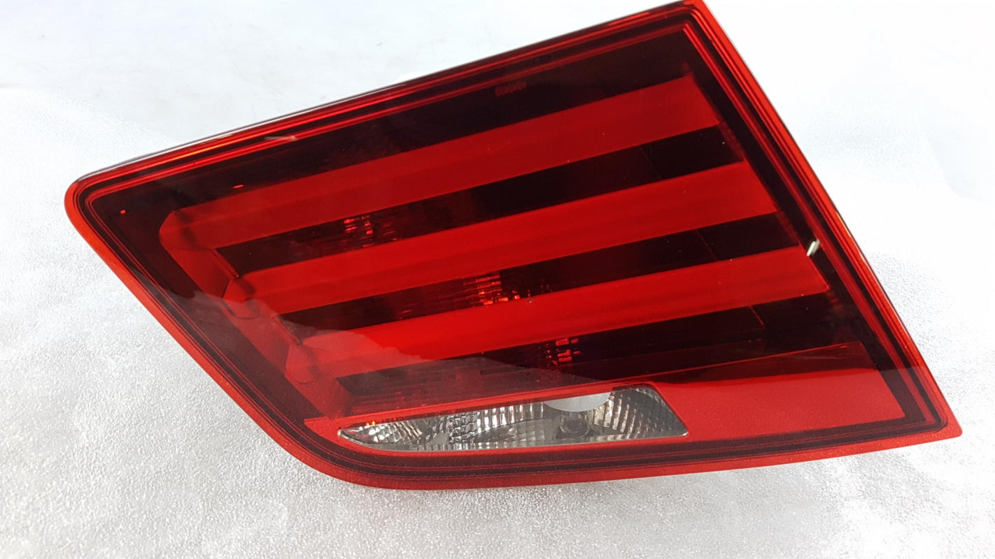 Original BMW 5' F10 F18 Heckleuchte Rückleuchte Innen Links 63217203225