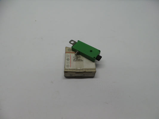 Original AUDI A3 A4 A6 RS6 VW Touareg Antennenverstärker grün 4B5035225B