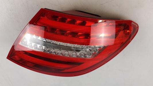 Original MERCEDES-BENZ C-Klasse W204 Heckleuchte Rückleuchte Rechts A2049060503
