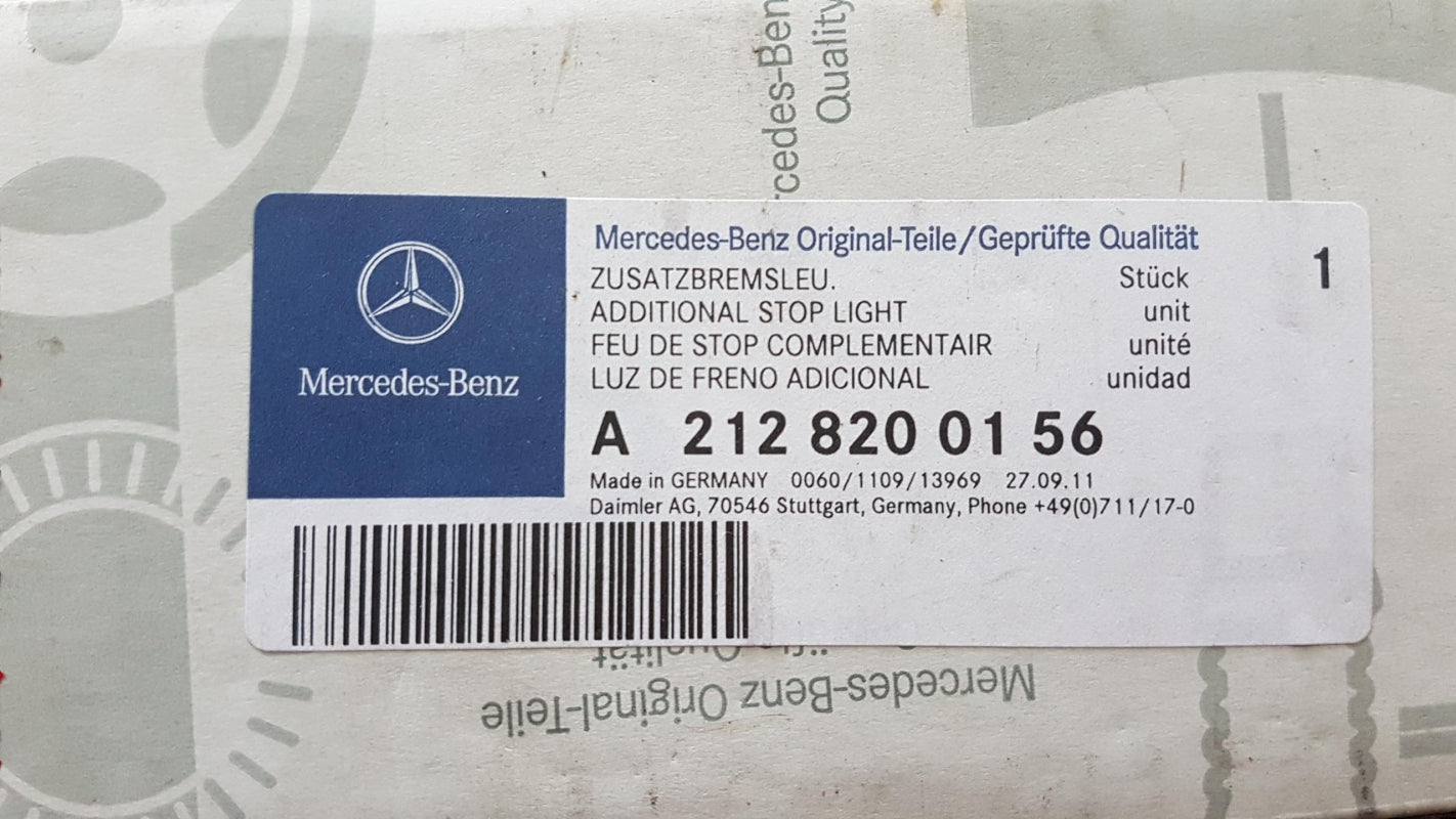 Original MERCEDES-BENZ E220 E300 E350 Zusatzbremsleuchte Hinten A2128200156