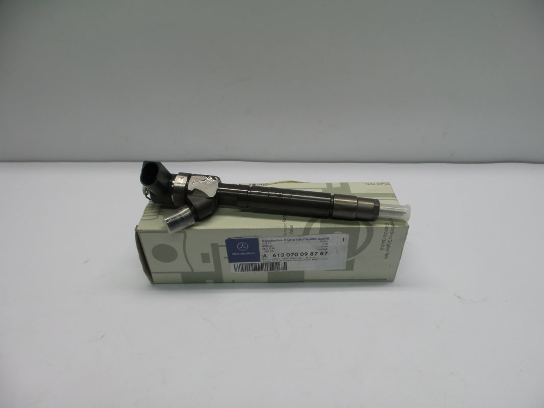 Original MERCEDES-BENZ W203 W210 C209 CL203 Einspritzdüse diesel A613070098787