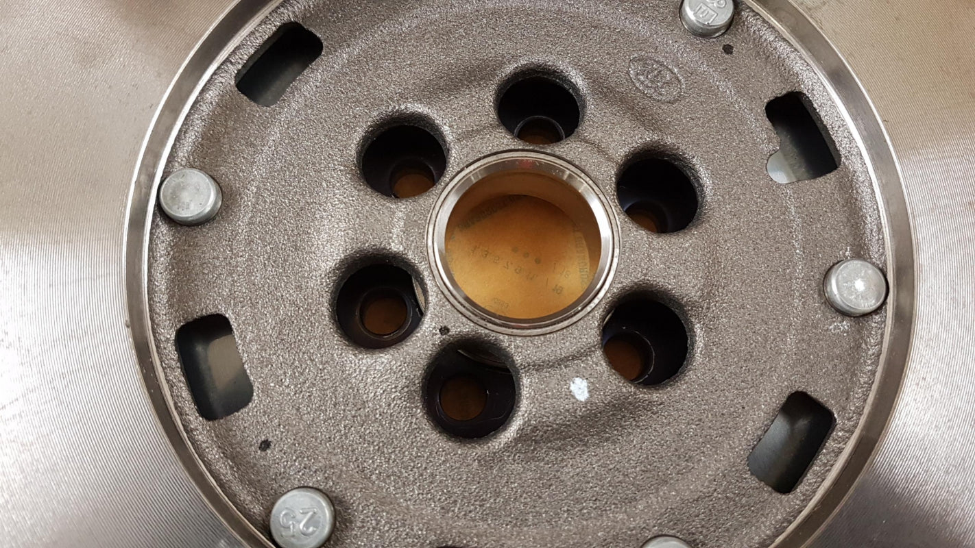 Original OE Volkswagen Schwungrad 03L105266DJ