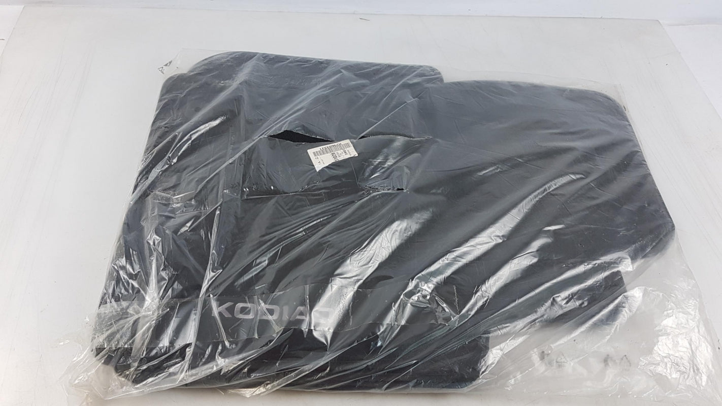 Original OE Volkswagen Fußmattensatz 566061270