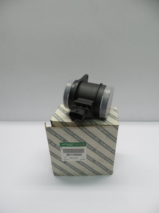 Original FIAT Bravo 1.9 MJTD 8V Luftmassenmesser 71793250