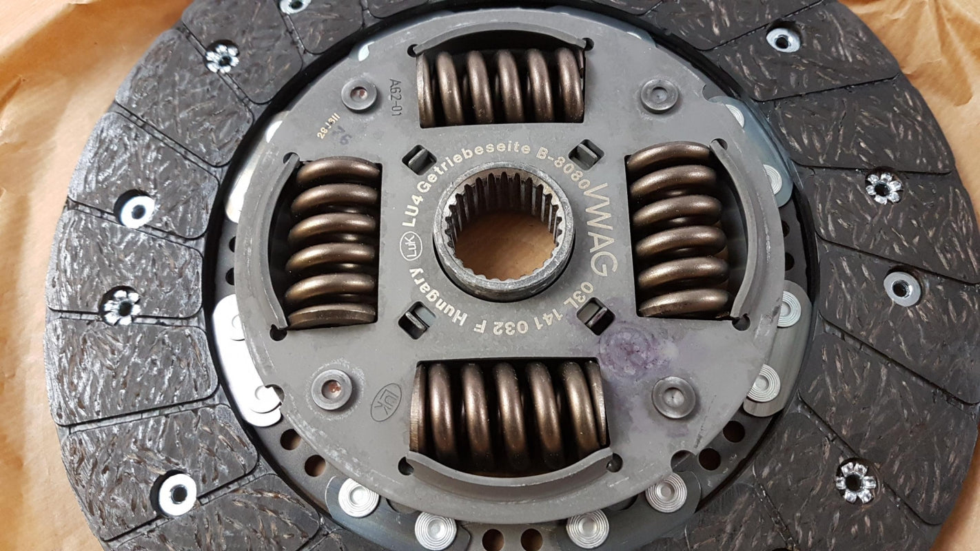 Original AUDI A3 VW Golf 7 Passat B7 Crafter 2E 2.0TDI Kupplungssatz 03L141018FX