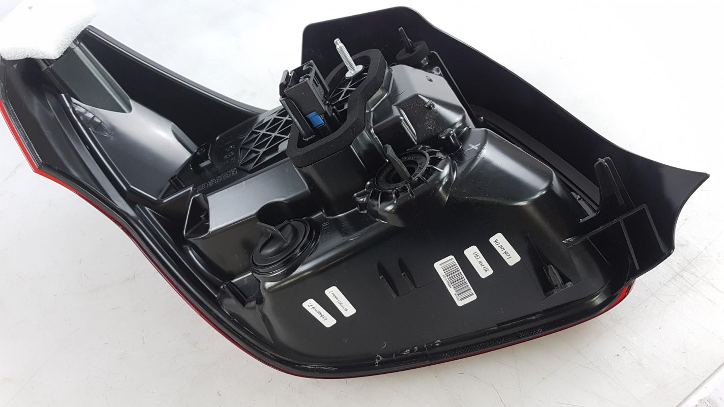 Original CITROEN DS3  Heckleuchte rechts 9808418480