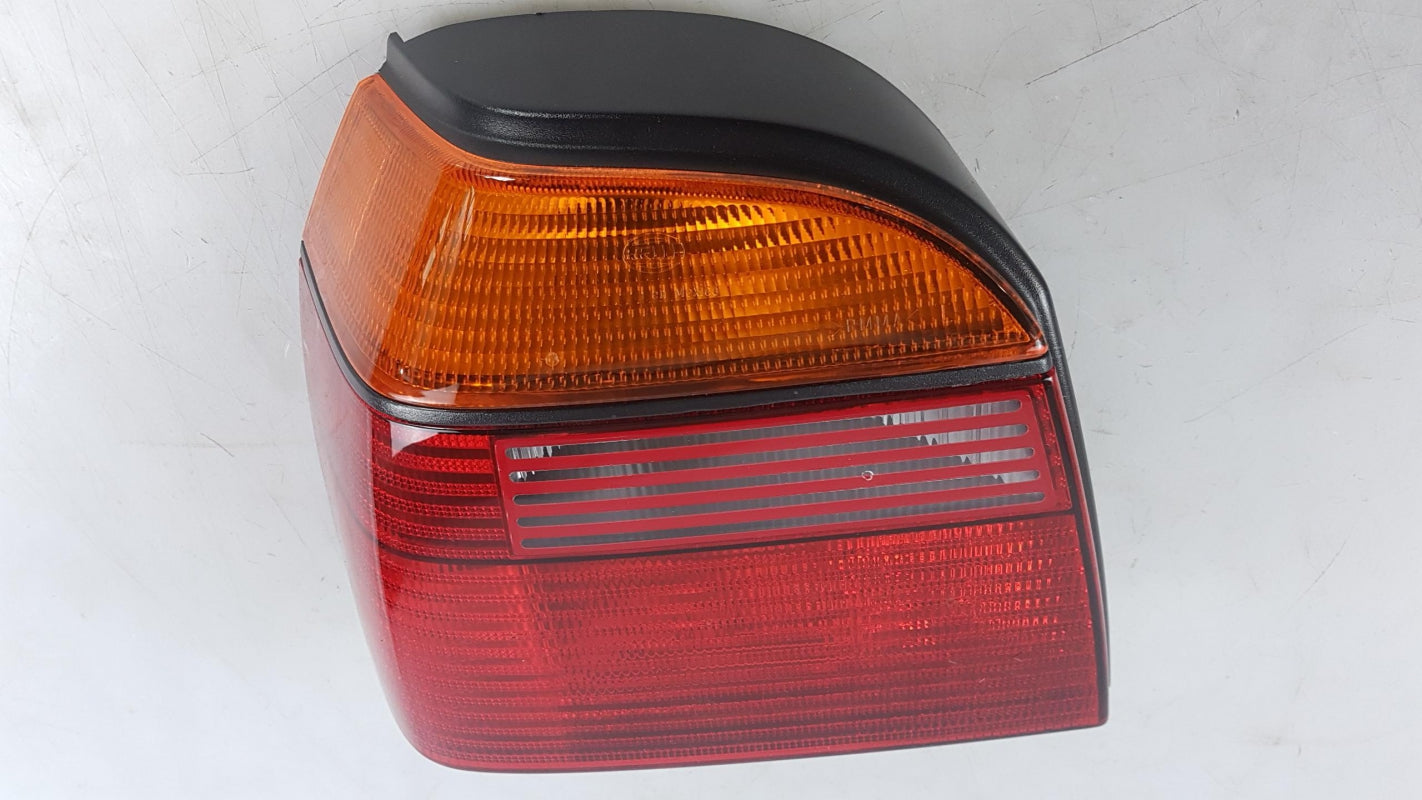 Original OE Volkswagen Heckleuchte 1H6945111