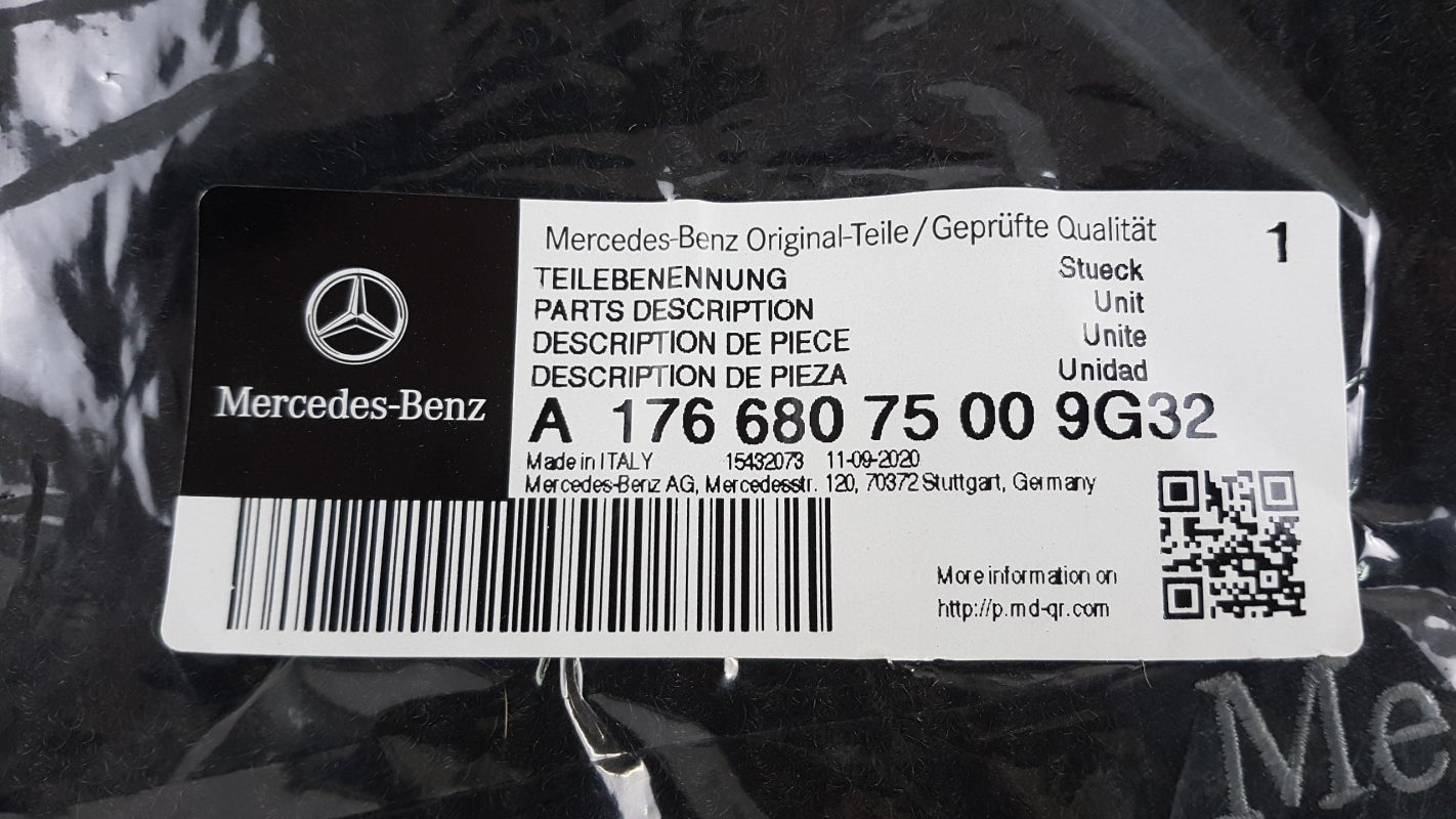 Original MERCEDES-BENZ CLA W117 2013-2019 Fußmattensatz Vorne A17668075009G32