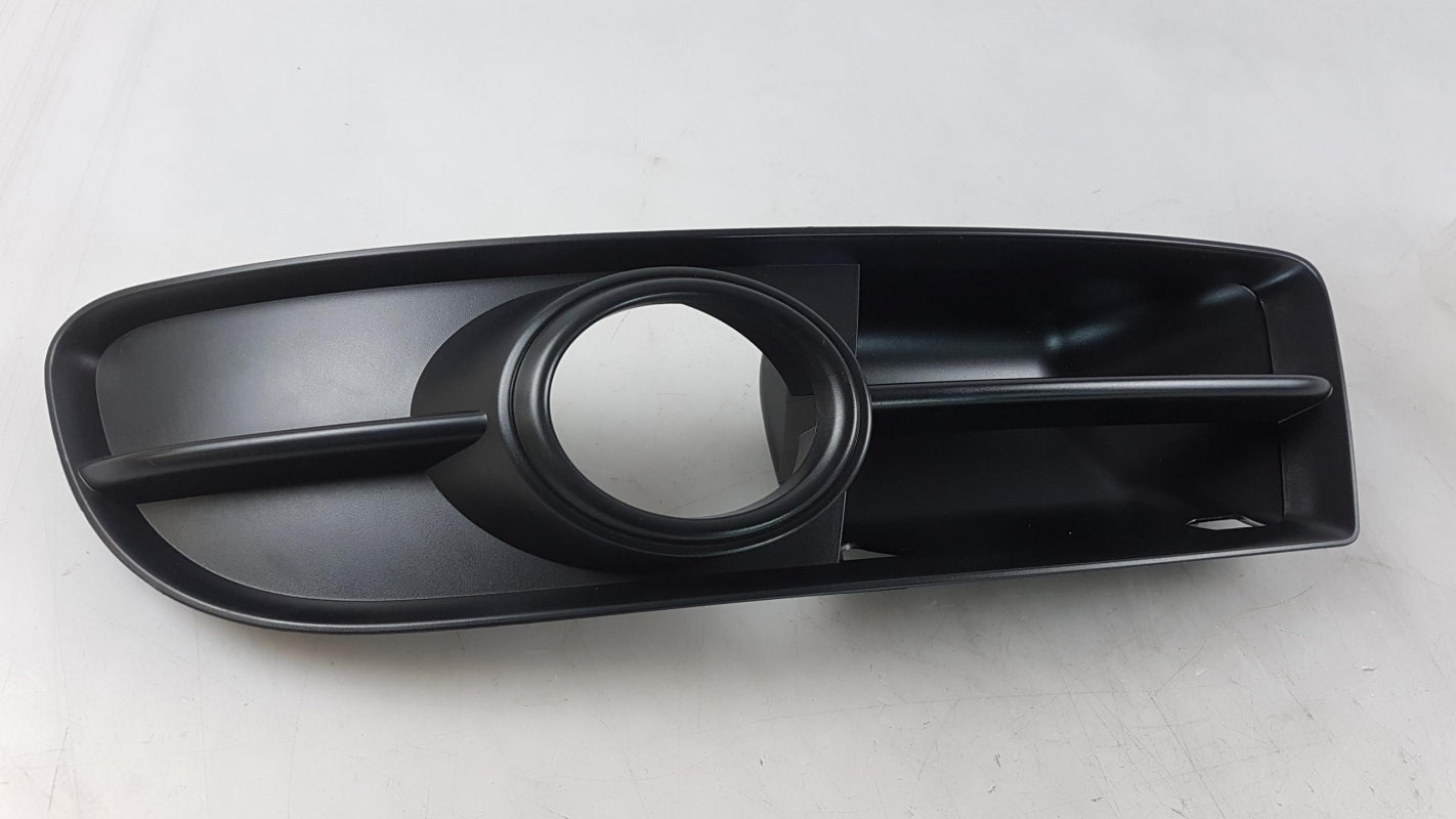 Original OE Volkswagen Nebelscheinwerfer Abdeckung 8E0807681G01C