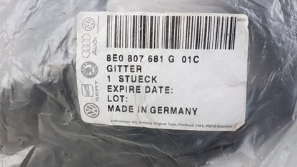 Original OE Volkswagen Nebelscheinwerfer Abdeckung 8E0807681G01C