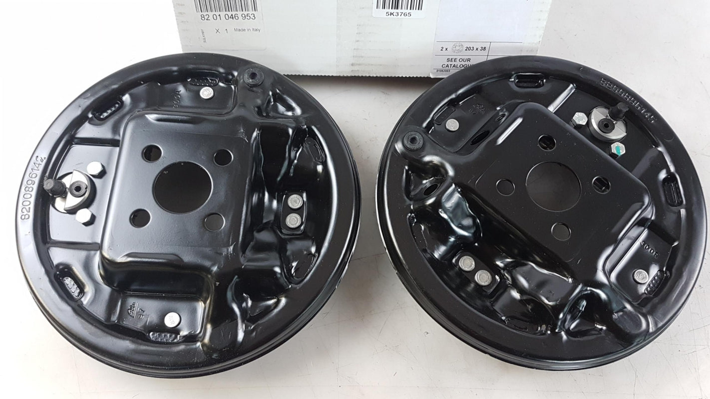 Original OE RENAULT Bremsbackensatz 8201046953