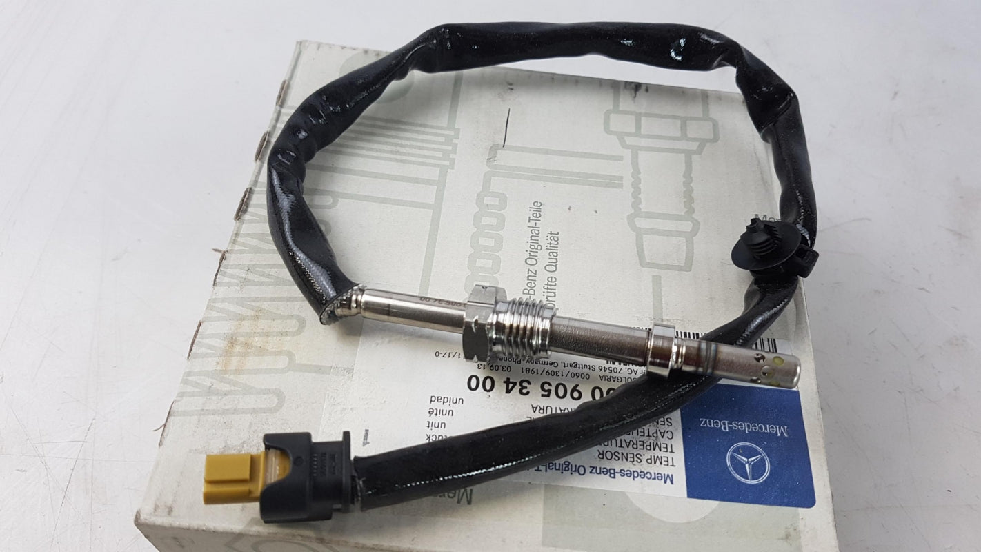 Original OE MERCEDES-BENZ Abgastemperaturgeber A0009053400