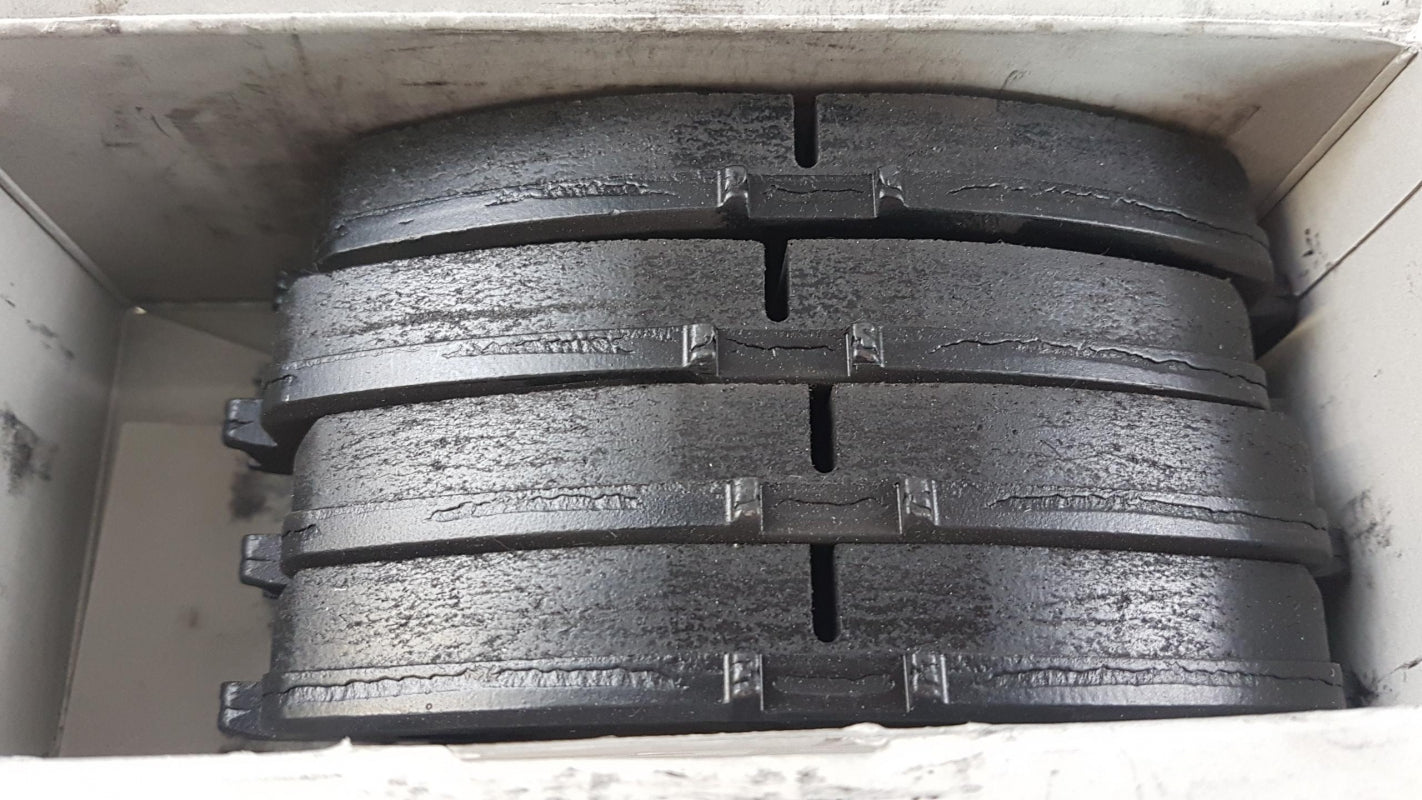 Original RENAULT Kadjar Bremsbeläge vorne 410604EA0A