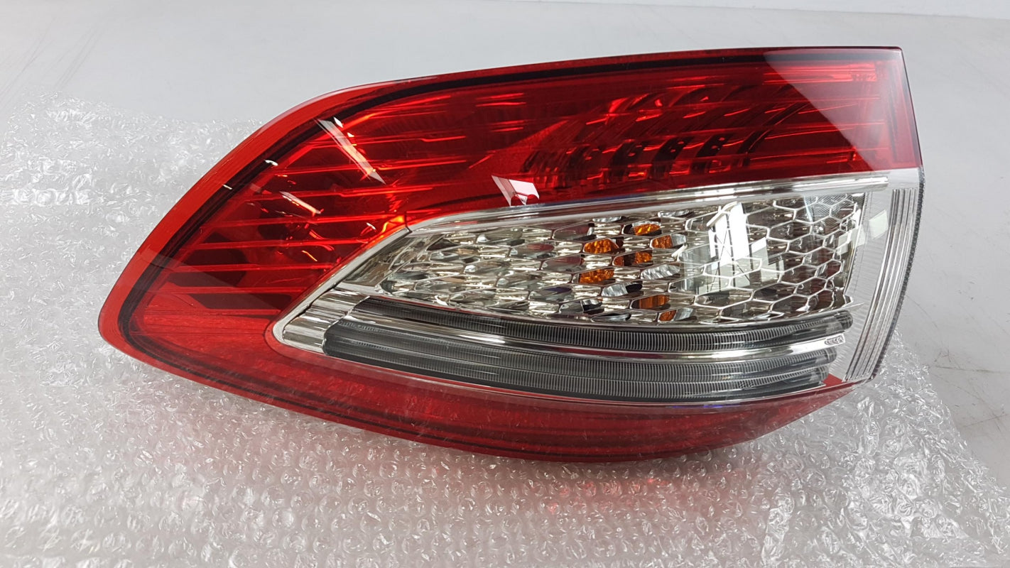 Original FORD Mondeo Turnier '10-'14 Heckleuchte Rücklicht aussen rechts 1767492