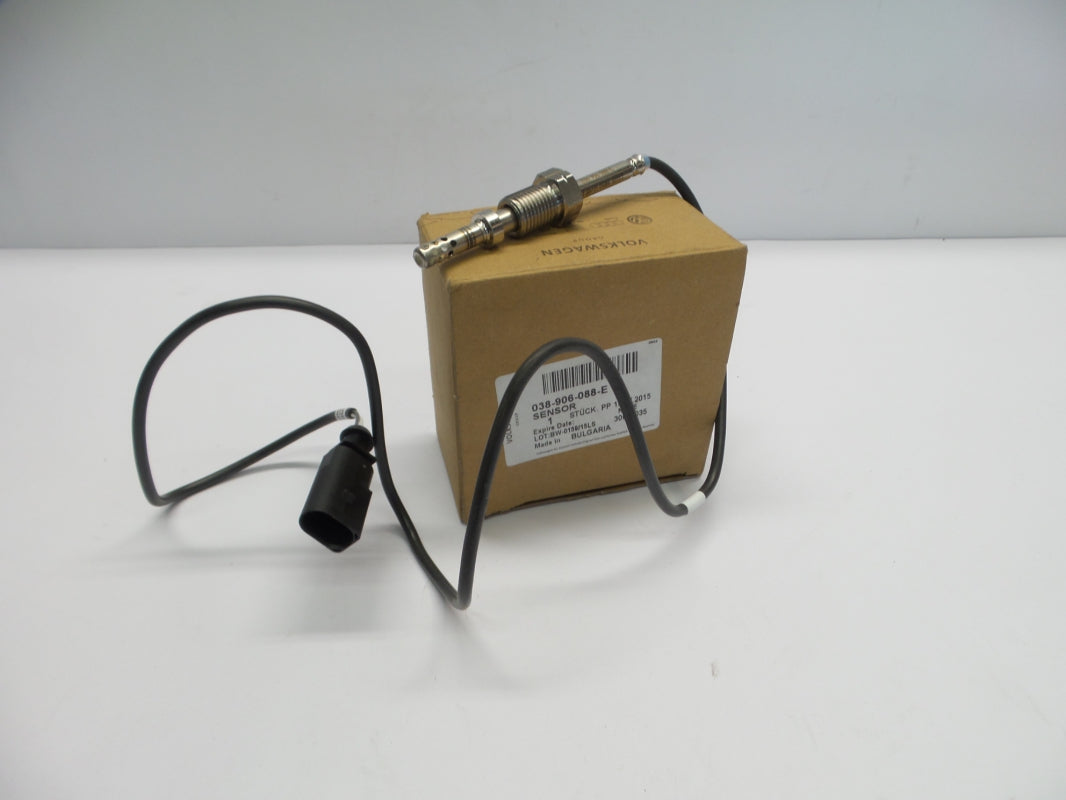 Original AUDI A4  B7 VW Passat B5.5 SKODA Superb Abgastemperaturgeber 038906088E