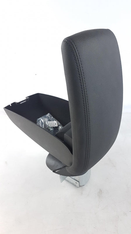 Original NISSAN Juke F15 Armlehne Leder Schwarz KE8771K100