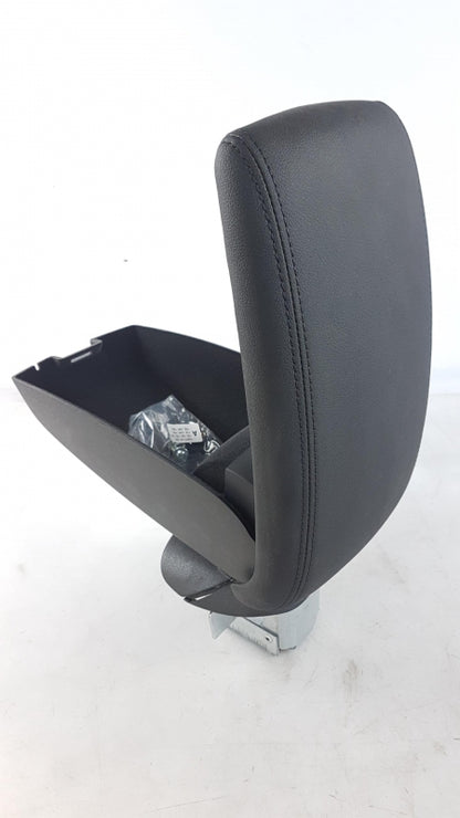 Original NISSAN Juke F15 Armlehne Leder Schwarz KE8771K100