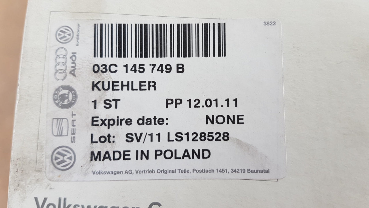 Original OE Volkswagen Ladeluftkühler 03C145749B