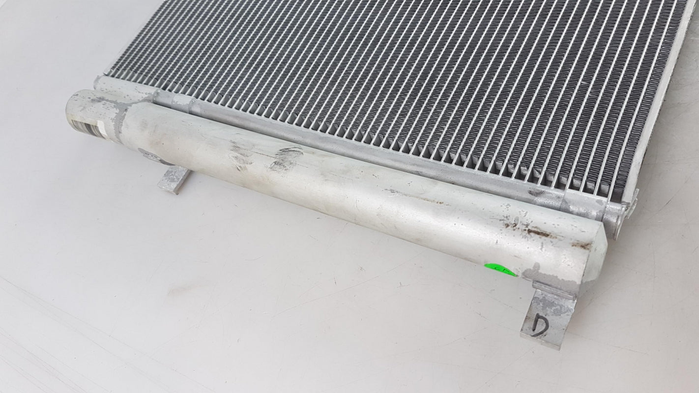 Original OE HYUNDAI/KIA Klimakondensator 976061J200