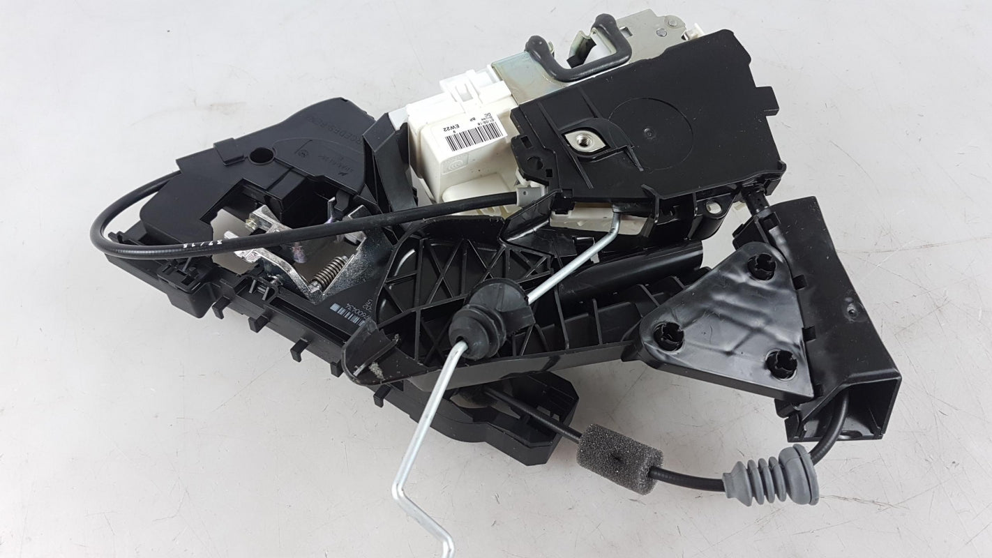 Original MERCEDES-BENZ M-Klasse W164 Türschloss Rechts A1647301035