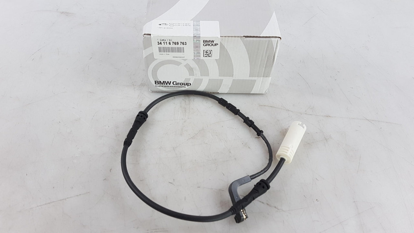 Original BMW 1' E87 Bremsbeläge mit Bremsbelagfühler Vorne 34112288849