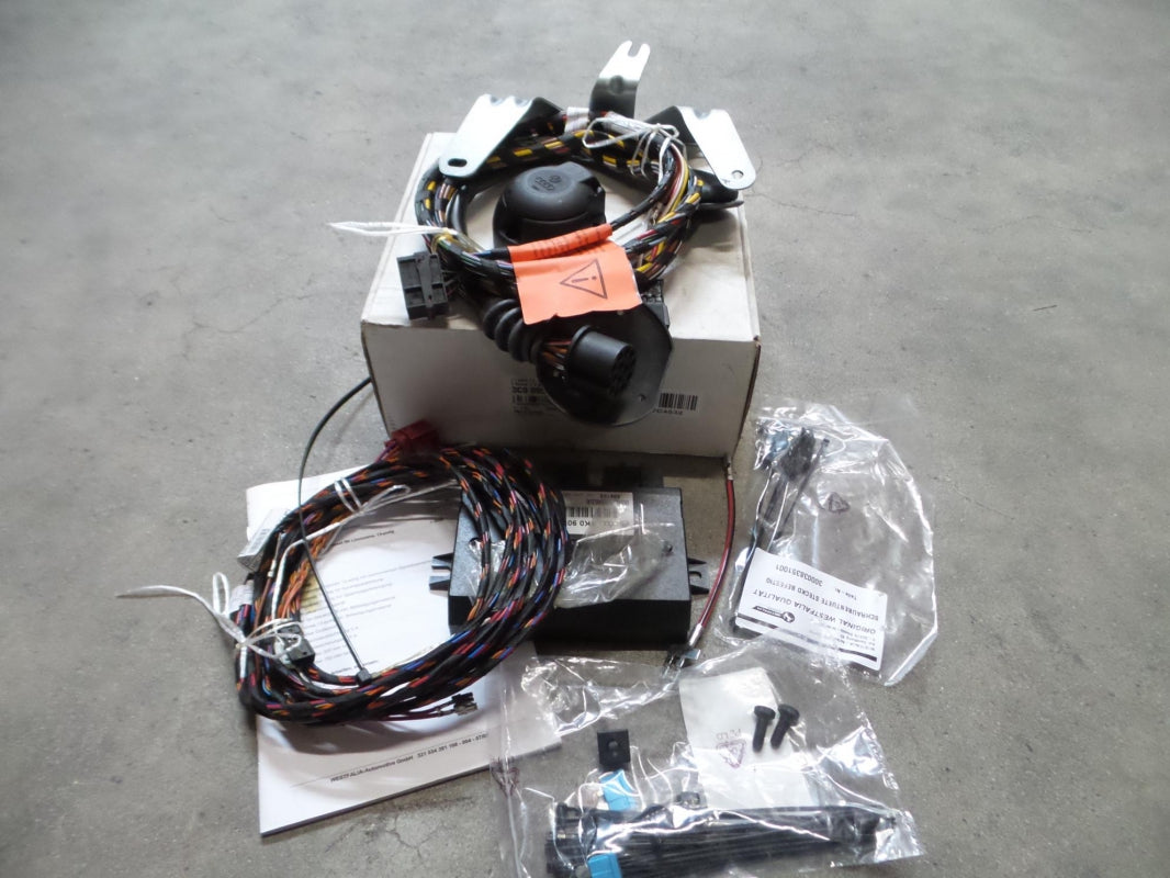 Original VW Passat Elektroeinbausatz für Anhängevorrichtung 13-polig 3C0055204