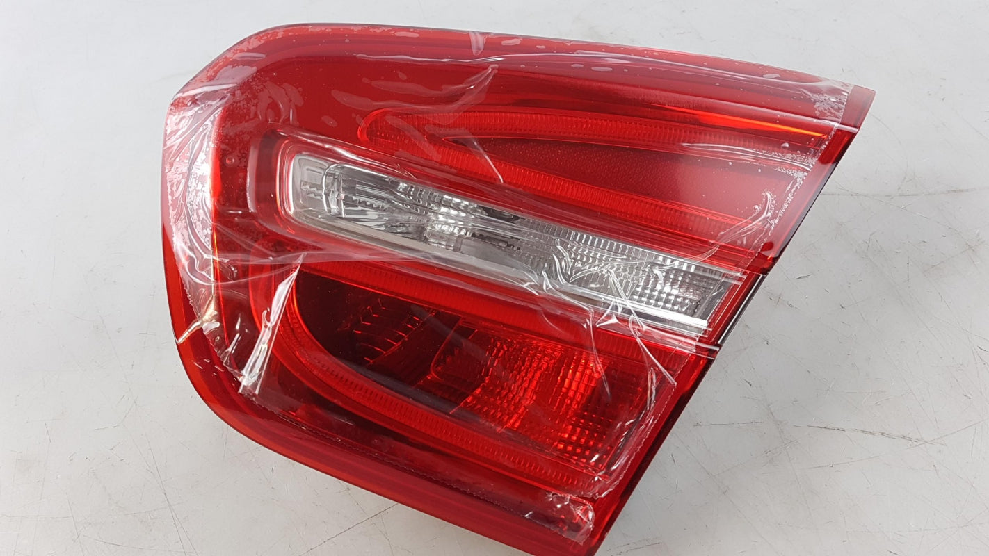 Original OE MERCEDES-BENZ Heckleuchte A1569061458