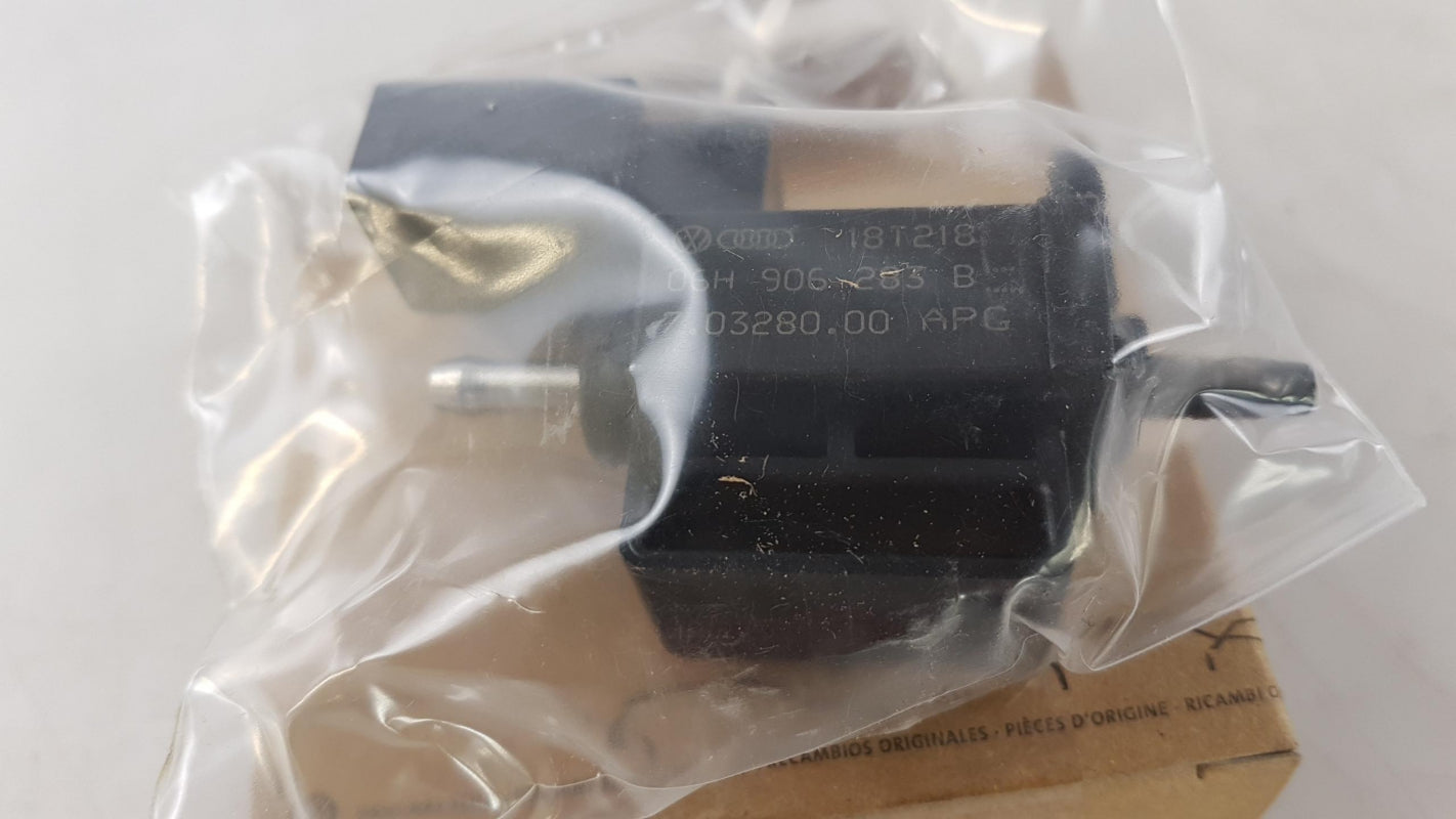 Original OE Volkswagen Ventil 06H906283B