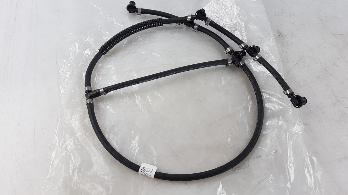 Original OE MERCEDES-BENZ Ölleitung A6420705532