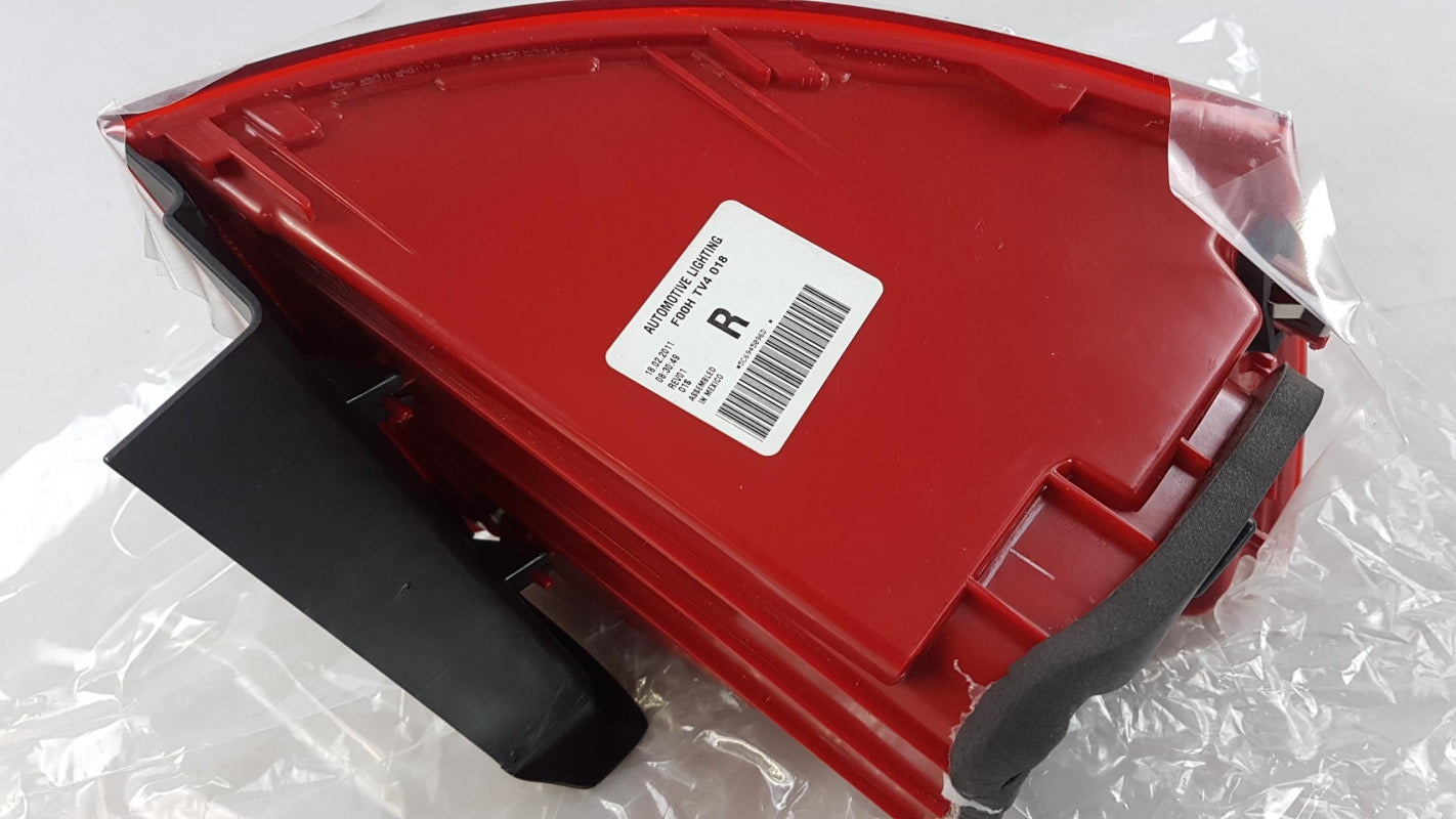 Original VW Jetta 11-14 Heckleuchte Rücklicht außen rechts 5C6945096D