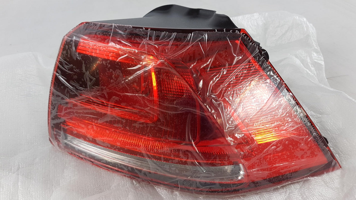 Original OE Volkswagen Heckleuchte 5G0945096