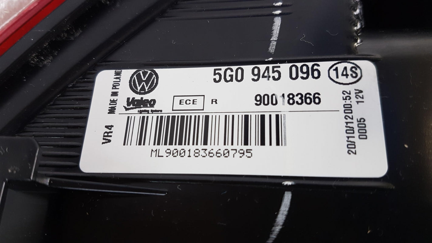 Original OE Volkswagen Heckleuchte 5G0945096