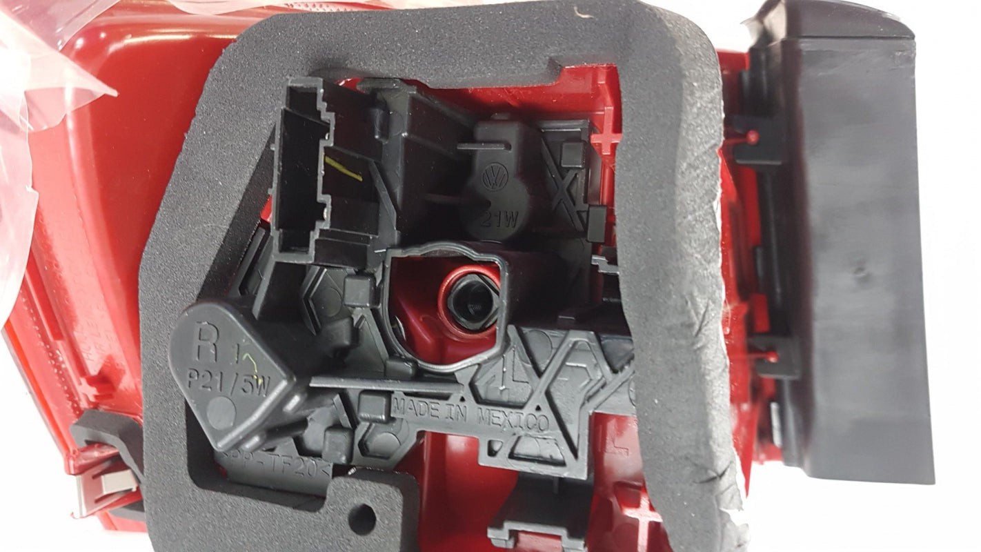 Original VW Jetta 11-14 Heckleuchte Rücklicht außen rechts 5C6945096D