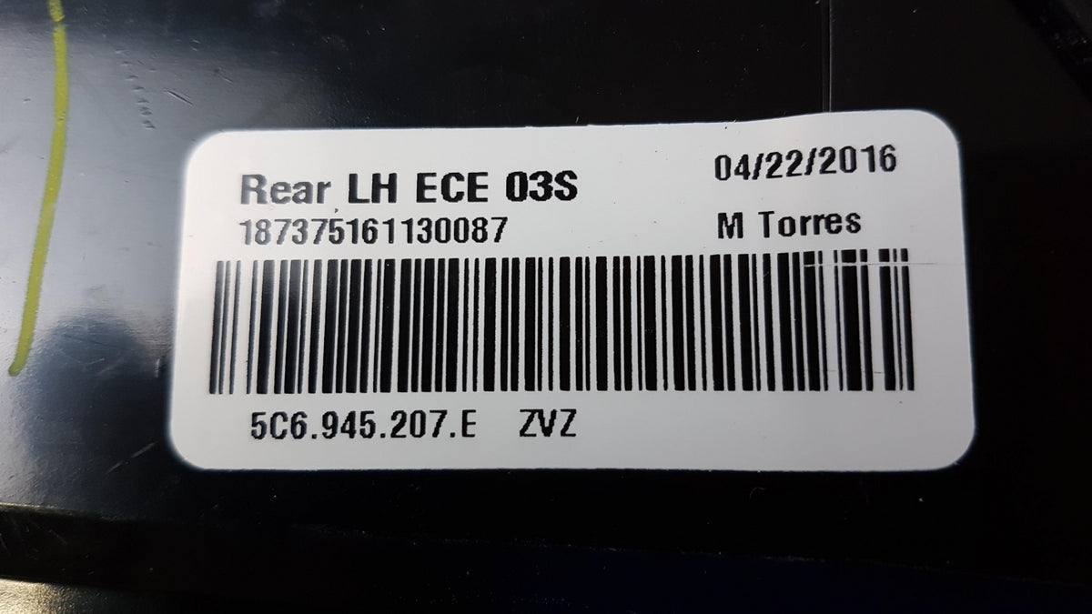 Original OE Volkswagen Heckleuchte 5C6945207E