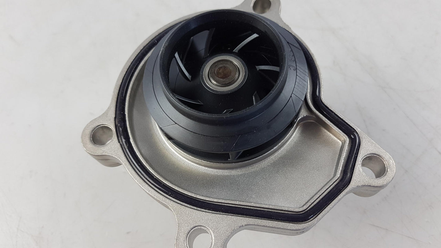 Original VW Fox Polo SKODA Fabia Rapid SEAT Ibiza 1.2i Wasserpumpe 03D121005X