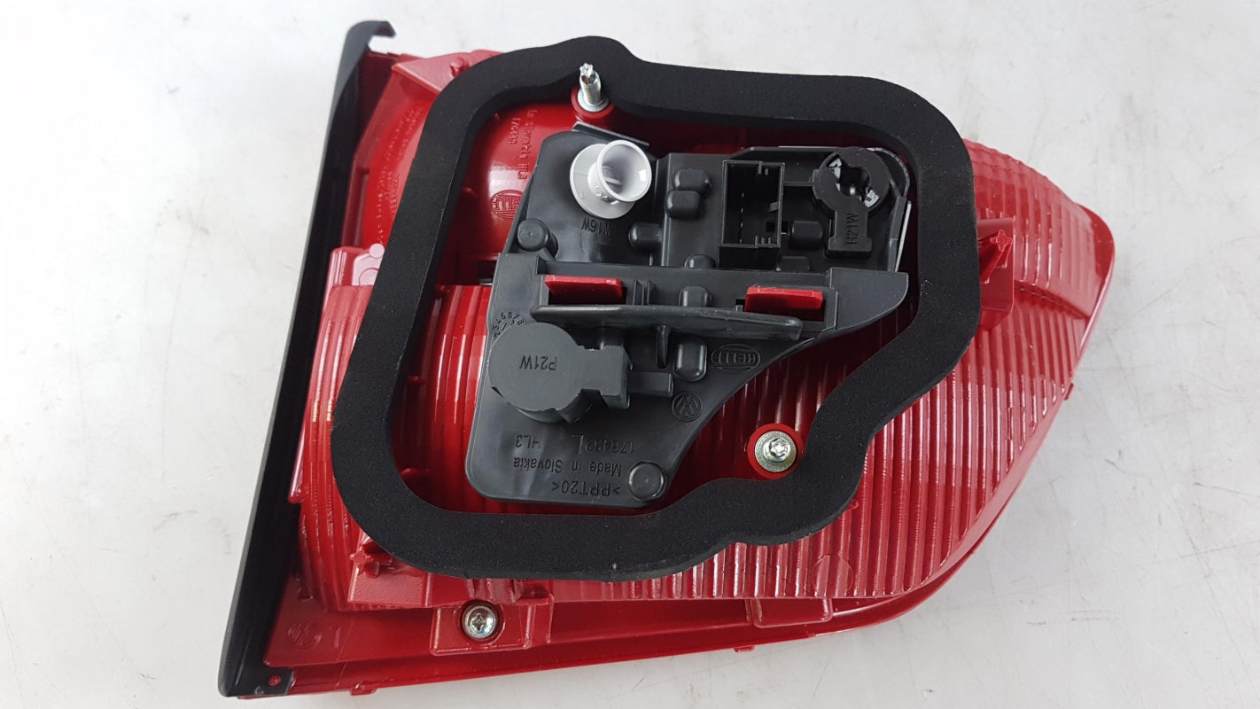 Original VW Touran I '10-'15 Heckleuchte Schlussleuchte innen links 1T0945093