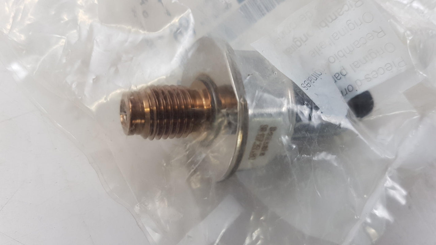 Original PEUGEOT 2008 Expert CITROEN C3 C4 Berlingo Hochdrucksensor 9813735580