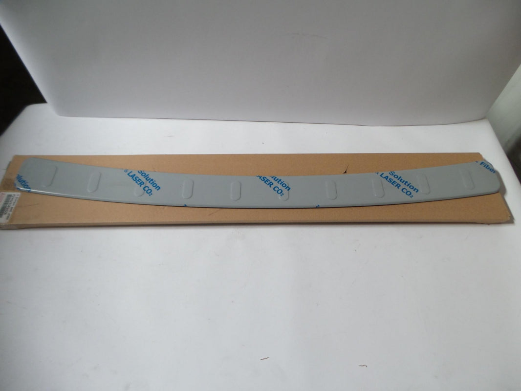 Original TOYOTA Auris Touring Stoßstange Zierleiste hinten silbrig PZ402E5520ZA
