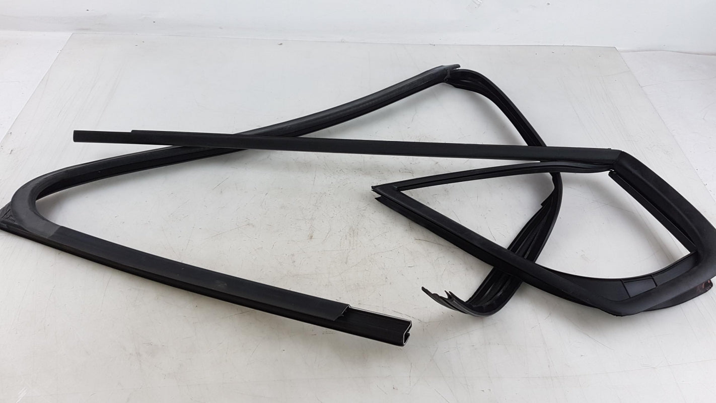 Original OE RENAULT Türscheiben Dichtung 7701208318